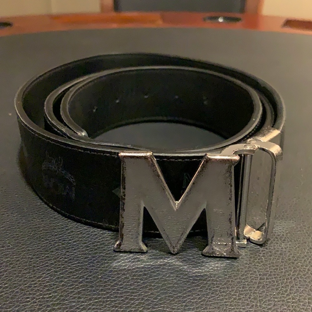 MCM Belt, Black leather with chrome buckle. 34-40.